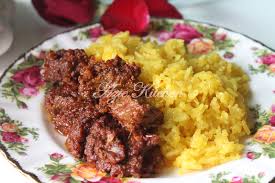 Cara masak kari ayam simple dan sedap cicah pulut kuning. Pulut Kuning Dengan Rendang Daging Azie Kitchen