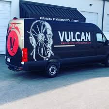 Pin By King Tutt Graphics On Www Kingtuttgraphics Com Car Wrap Vehicles Towing