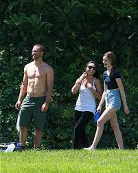 Meadow walker with her late father, paul walker (photo: Paul Walker S Daughter Meadow Walker Will Live With Her Mother And A Nanny Hello