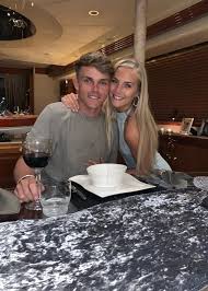 Sam curran learns tamil.oh wait.looks like he already knows quite a bit the surrey cricket laugh off sam curran aka chutti kuzhandhai straight to the point. Sam Curran Height Weight Age Girlfriend Family Facts Biography