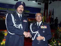 Company advisor (from left to right) : Datuk Amar Singh Ishar Singh Berita Harian Online Facebook