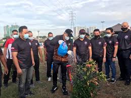 Pokok ini biasa terdapat dekat paya bakau. Tyt Rasmi Program Tanam Pokok Kelat Paya