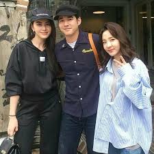 Mai davika hoorne ดาวิก้า โฮร์เน dilahirkan pada 16 mei 1992 dari pasangan orangtua thai dan belgia. Mario Maurer On Twitter Davikah Mario Sandara