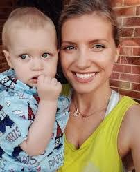 Mel Harden's Instagram, Twitter & Facebook