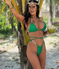 Cruduța - mămică sexy și regina OnlyFans - anunțul istoric!