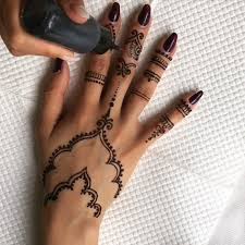 Werbung Anzeige Advertisement Oriental Design Fast Tutorial Inspired By Girly Henna Hennainspo Fur Kobra Mua Song Henna Tattoo Jagua Tattoo Tattoos