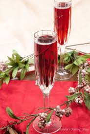 20 Easy Champagne Mix Ins Your New Year S Eve Party Needs Valentine Cocktails Champagne Recipe Romantic Valentine
