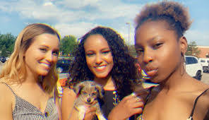 Lawanda Harvey's Instagram, Twitter & Facebook