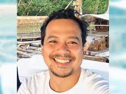 John lloyd is a contributing editor at the financial times and former editor of time out and the new john lloyd: John Lloyd Cruz S Simple Trip In Palawan