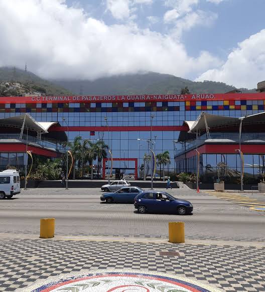 Terminal de autobuses se convierte en soluci&oacute;n para habitantes del norte  venezolano - 27.08.2019, Sputnik Mundo