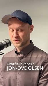 Tanker om graffiti nå vs. før?😬, Jon Ove Olsen er samfunnsviter og  graffiti-ekspert. Han er også gjest i episode 54 av podkasten✨, Vil du se  hele episoden? Lenke i bio❣️❣️❣️❣️