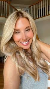 Kaitlyn Bartlett's Instagram, Twitter & Facebook