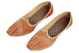 Indian Men S Wedding Shoes Accents Men S Wedding Shoes Wedding Shoes Shoes