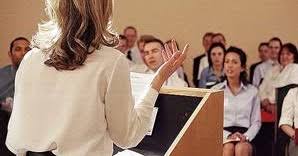 Kalimat persuasif ini biasanya sering digunakan oleh orang yang berpidato dengan maksud agar orang yang mendengarnya dapat mengikuti apa yang dimaksudkannya. Pengertian Kalimat Pembuka Isi Penutup Dan Contoh Teks Dalam Pidato Persuasif