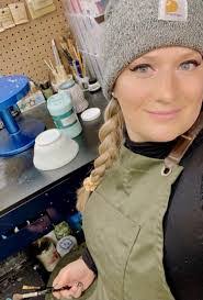 Amanda Bacon's Instagram, Twitter & Facebook