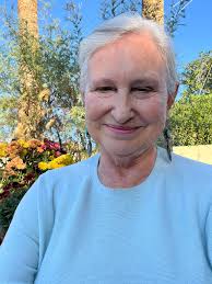 Enjoying beautiful beer weather in Oregon:) beer makes me happy 😊