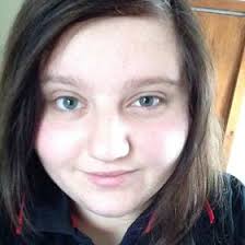 Presley Davis (alealealesana)