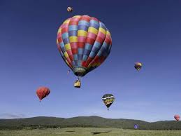 Ive people including two women have been killed after a hot air balloon hit. Xtv9azhekdezxm