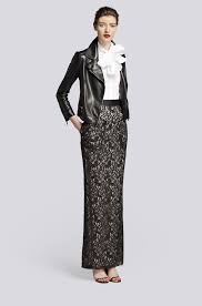 Se estableció en nueva york y desde el principio quiso que todo el mundo identificara la marca como un símbolo de lujo y calidad. Carolina Herrera Eleganteatemporal