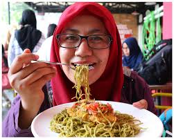 Mie instan memang dikenal dengan makanan yang murah dan praktis. Ga Takut Gemuk Dengan Mie Lemonilo Liswanti Pertiwi