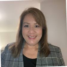 Kelly Deyo's Instagram, Twitter & Facebook