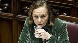 Nella mattina del 26 ottobre scorso, personale del predetto dispositivo di tutela si trovava nelle immediate vicinanze dell'abitazione della signora paladino. Luciana Lamorgese Probable Confirmation At The Viminale With Mario Draghi Premier Libero Quotidiano Italy24 News English