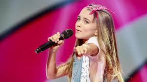 Ce titre a été composé par nazim khaled, auteur de « j'ai cherché », qui a propulsé amir l'an dernier à la 6e place de l'eurovision. Angelina Defend Les Couleurs De La France Ce Dimanche A L Eurovision Junior
