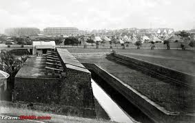 History: The Bombay Castle / Fort area ...