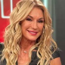 Así está la hermana de Yanina Latorre, que se conserva tan bien como ella