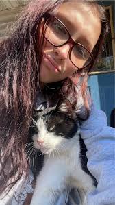 i'm still trying to find this beautiful boys' owners😞 located in athens,  Front street!