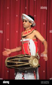 Kandyan trommler -Fotos und -Bildmaterial in hoher Auflösung