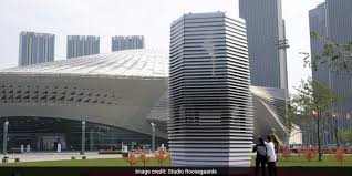 Daan roosegaarde smog free tower. An Air Purifier That Converts Smog To Diamonds Has Found Fans In Ayushmann Khurrana And Amitabh Bachchan Air Pollution