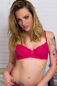 Dahlia sky (born august 10, 1989), formerly known as bailey blue, is an american pornographic actress. 626g0jbmv6jl8m