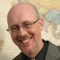 900+ profilů „Houchens“