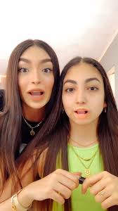 Buscando El Primer Video De Mia Salinas