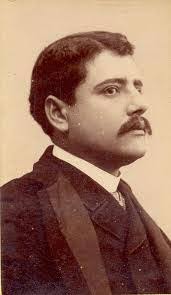 Henry Bustillo's Instagram, Twitter & Facebook