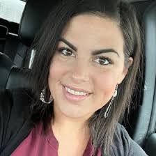 Lisa Vandermark's Instagram, Twitter & Facebook