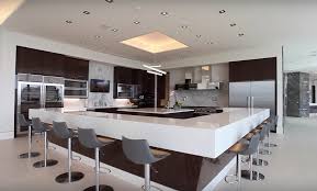 This Newly Built Modern Mega Mansion Is Located At 10979 Chalon Road In The Bel Air Neighborhood Of Luxury Kitchen Design Luxury Kitchen Modern Mansion Kitchen