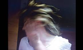 Artista faz vídeo de sexo com estranho para retratar estupro - Jornal O  Globo