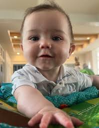 For Wallpaper Wednesday I love this Westwood Toile wallpaper by  @serenaandlily. Wainscoting + wallpaper is one of my favorite designs for  powered rooms. A true coastal classic.💙 —— Project: Casa del Mar