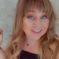 Kim Lumpkin's Instagram, Twitter & Facebook