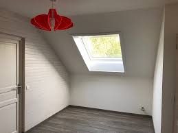 Zoom Sur La Pose D Une Fenetre De Toit Velux Dans Le Pays De Gex Dans L Ain Adc Charpente