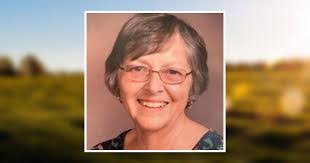 Carolyn Grubb's Instagram, Twitter & Facebook