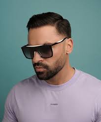 Sean David's Instagram, Twitter & Facebook