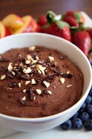 You Ll Want To Smother All Your Fruit In This 100 Calorie Chocolate Dessert Hummus Recette Chocolat Vegetalien Desserts Vegetaliens