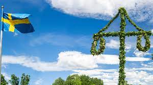 Mit sicherheit kann man sagen, dass man es wohl selbst gesehen. Mittsommer So Feiern Die Schweden Ihr Lieblingsfest Fuchs De