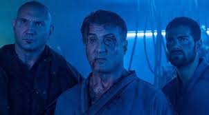 2013 • детективы, фантастика • 1 ч 55 мин • 16+. Sylvester Stallone Findet Escape Plan 2 Furchtbar