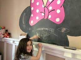 Painting Minnie Mouse With Disney Paint Minnie Mouse Bedroom Minnie Toddler Rooms