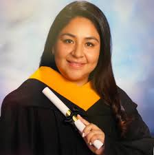 Congratulations to SVA alumna Jessica Velasquez-Julca '16 who graduated  from the College of Saint Elizabeth this year with a BS in Biology and a  minor in Chemistry. Jessica graduated with Highest Honor