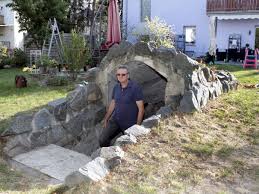 Merci d'observer les recommandations officielles, notre sante est notre bien le plus precieux. Rodgau Weltkriegs Bunker Clever Genutzt Rodgau